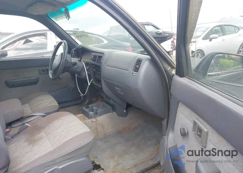 1998 Toyota Tacoma z USA, uszkodzony, nr VIN 4TAVL52N2WZ143695